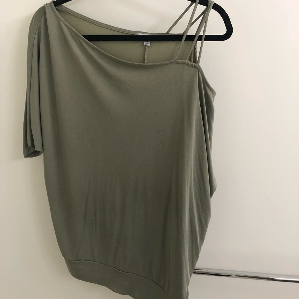 Cold shoulder top
